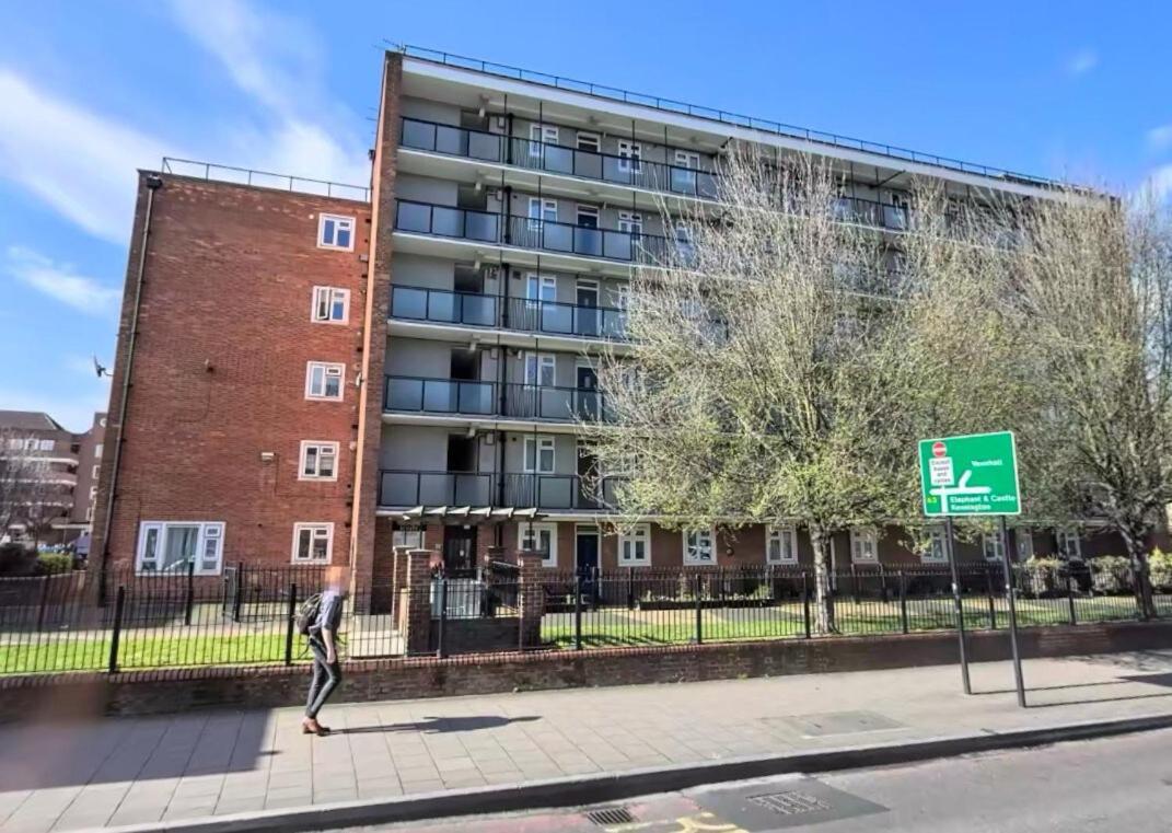 1 Min Walk To Stockwell *